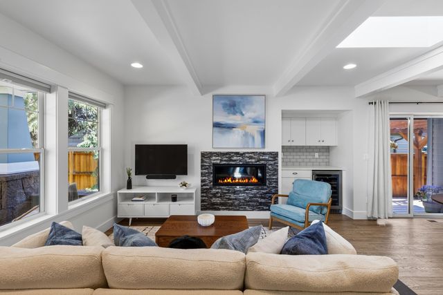 1027 NW Albany Avenue 1&2, Bend, OR 97703