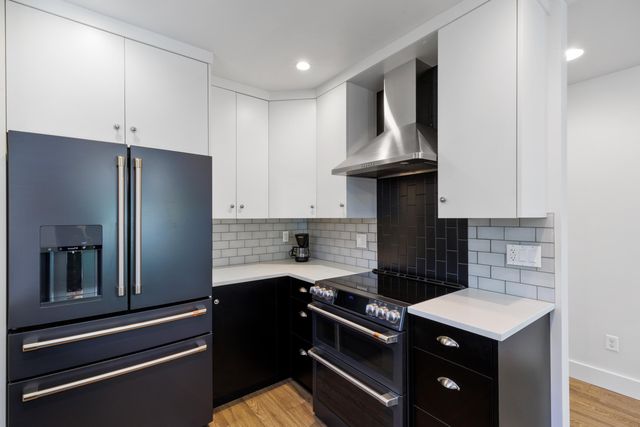 1027 NW Albany Avenue 1&2, Bend, OR 97703