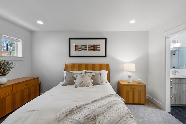 1027 NW Albany Avenue 1&2, Bend, OR 97703