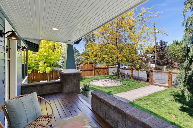 1027 NW Albany Avenue 1&2, Bend, OR 97703
