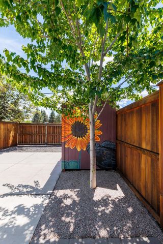 1027 NW Albany Avenue 1&2, Bend, OR 97703