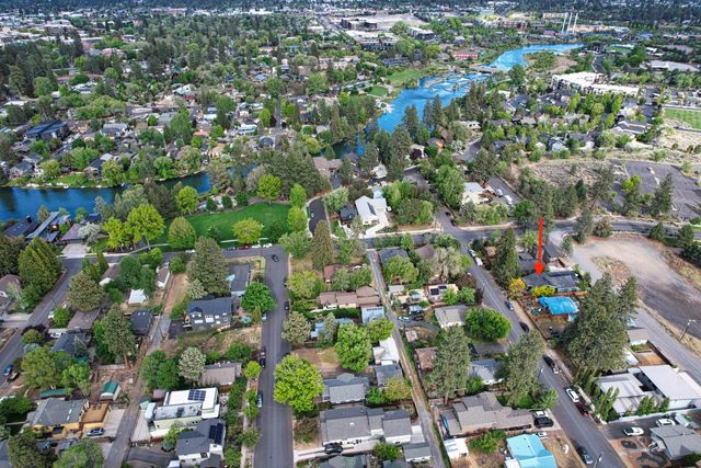 1027 NW Albany Avenue 1&2, Bend, OR 97703