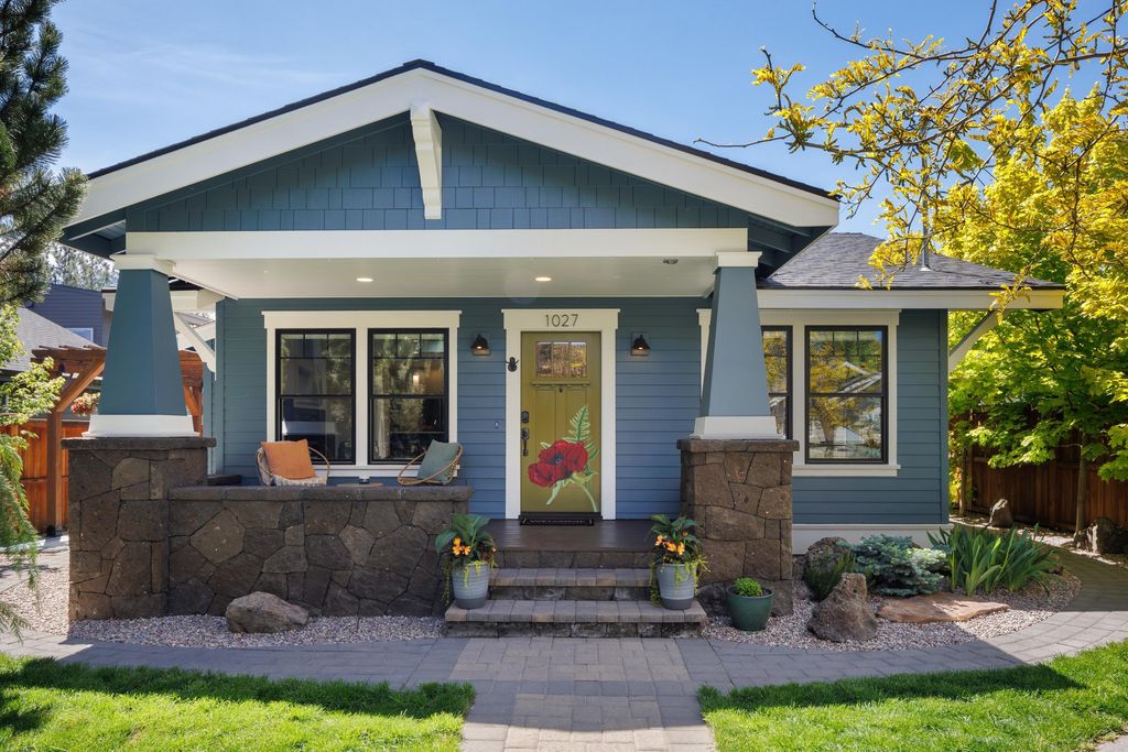 1027 NW Albany Avenue 1&2, Bend, OR 97703
