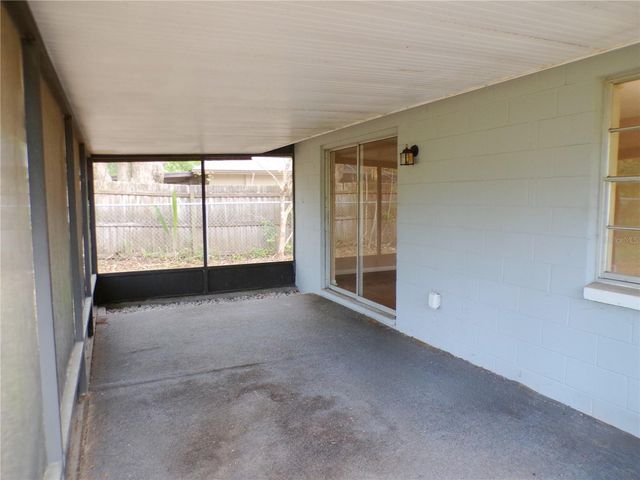 1123 FOGGY RIDGE PARKWAY, Lutz, FL 33559