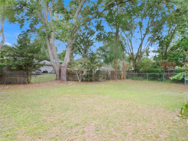 1123 FOGGY RIDGE PARKWAY, Lutz, FL 33559