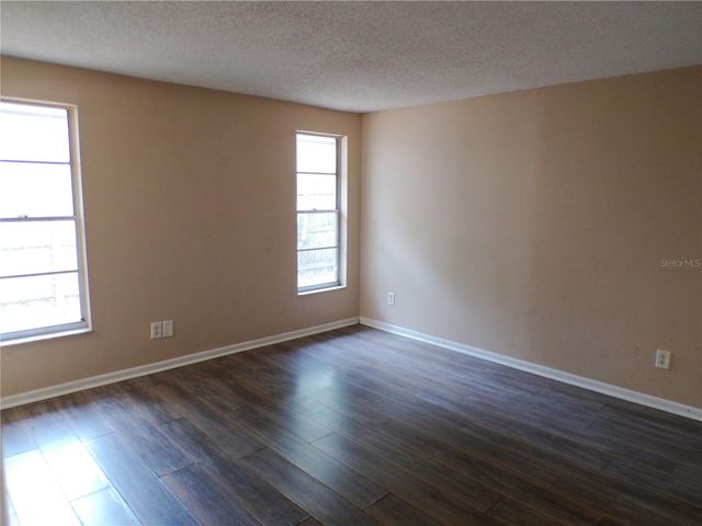 1123 FOGGY RIDGE PARKWAY, Lutz, FL 33559