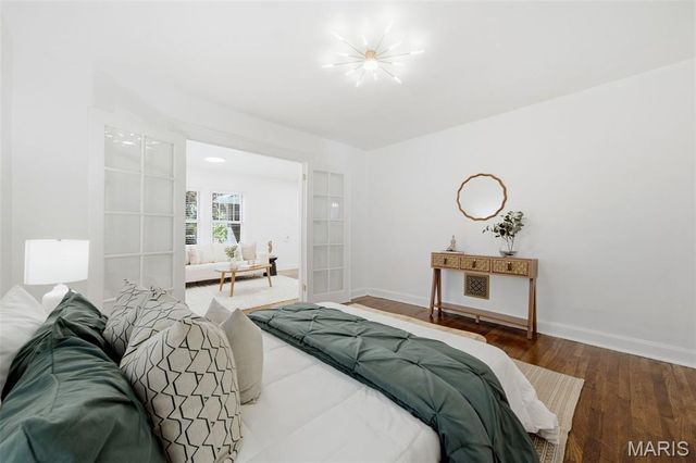 4050 McDonald Avenue, St Louis, MO 63116