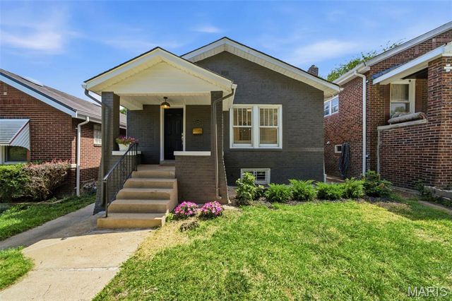 4050 McDonald Avenue, St Louis, MO 63116