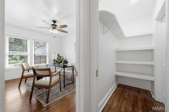 4050 McDonald Avenue, St Louis, MO 63116