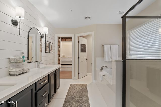 2697 E JAMES Street, Gilbert, AZ 85296