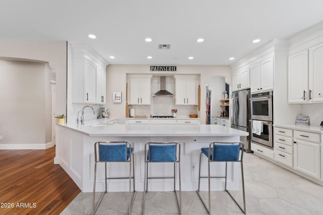 2697 E JAMES Street, Gilbert, AZ 85296