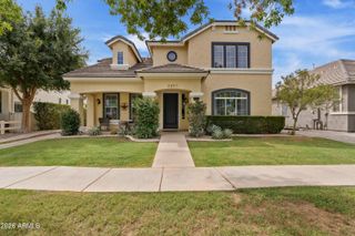 2697 E JAMES Street, Gilbert, AZ 85296