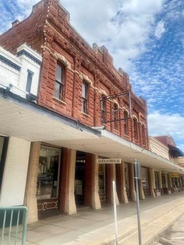645 & 643 N Monroe Street, La Grange, TX 78945