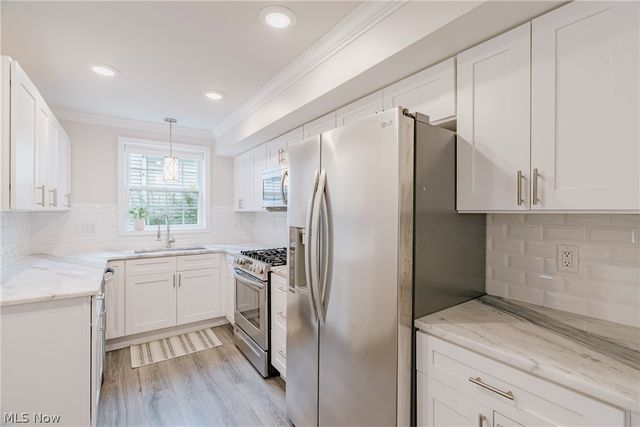 3710 Strandhill Road, Shaker Heights, OH 44122