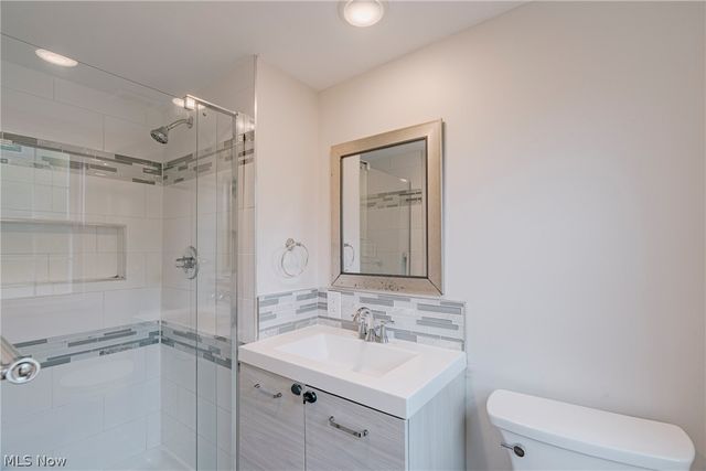 3710 Strandhill Road, Shaker Heights, OH 44122