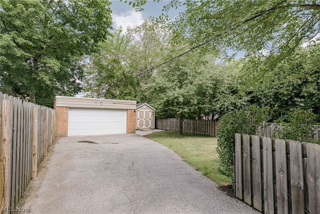 3710 Strandhill Road, Shaker Heights, OH 44122