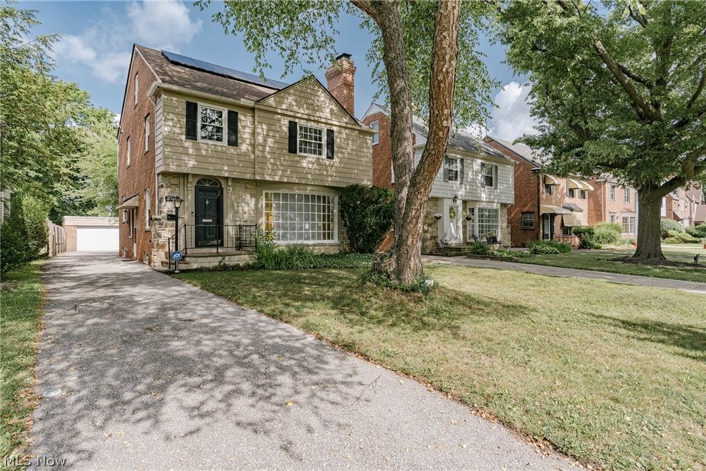 3710 Strandhill Road, Shaker Heights, OH 44122