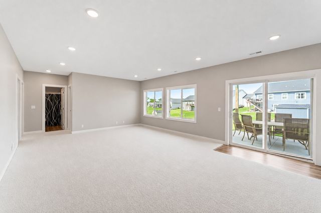1604 Hackenberry Place, Granger, IA 50109