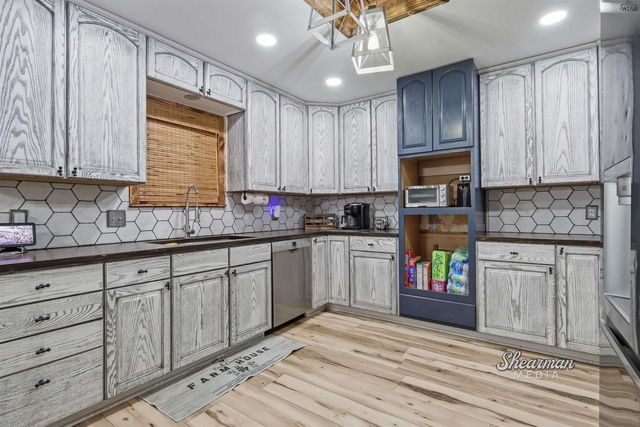 1200 AMHERST STREET, Burkburnett, TX 76354