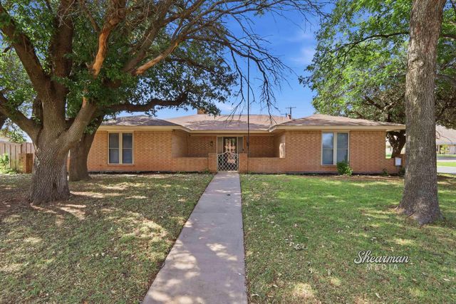 1200 AMHERST STREET, Burkburnett, TX 76354