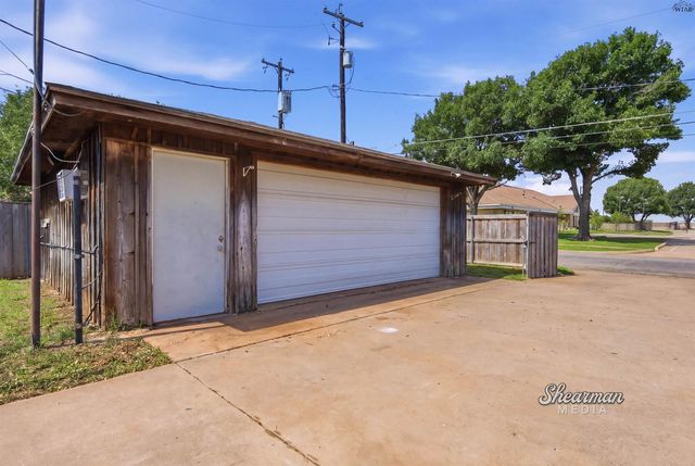 1200 AMHERST STREET, Burkburnett, TX 76354