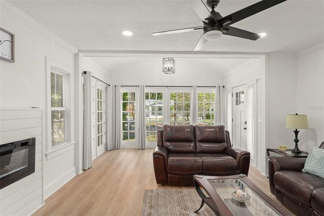 1638 MOUNT VERNON STREET, Orlando, FL 32803