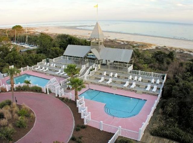 6 Coast Cottage Lane, St Simons Island, GA 31522