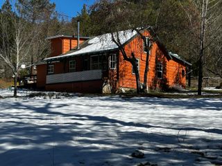 2364 E Jones Creek Road, Grants Pass, OR 97526