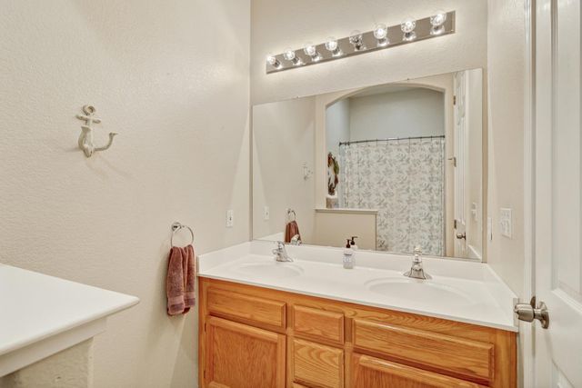 3040 Braemer Dr, Shingle Springs, CA 95682