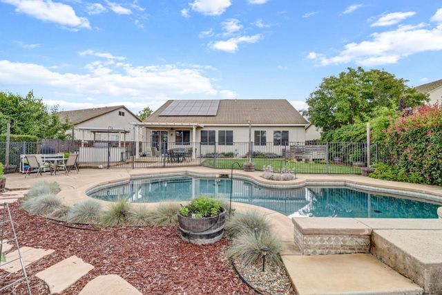 3040 Braemer Dr, Shingle Springs, CA 95682