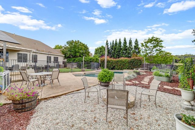 3040 Braemer Dr, Shingle Springs, CA 95682