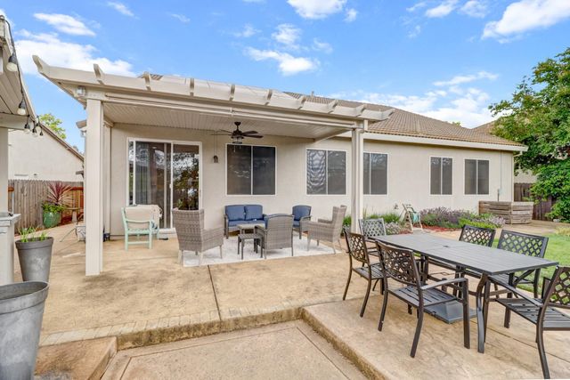 3040 Braemer Dr, Shingle Springs, CA 95682