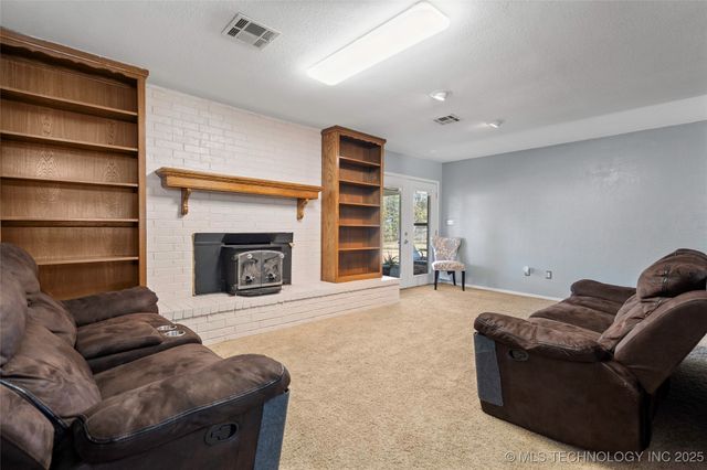 3133 Cardinal Drive, Ardmore, OK 73401