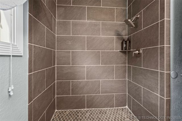 3133 Cardinal Drive, Ardmore, OK 73401