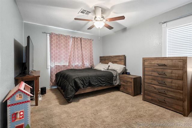 3133 Cardinal Drive, Ardmore, OK 73401