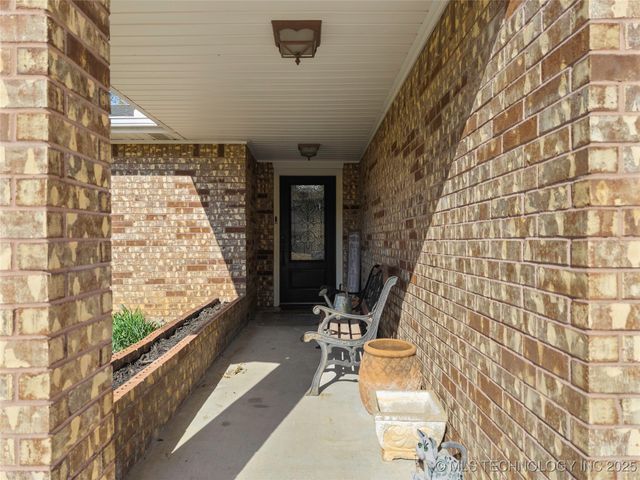 3133 Cardinal Drive, Ardmore, OK 73401
