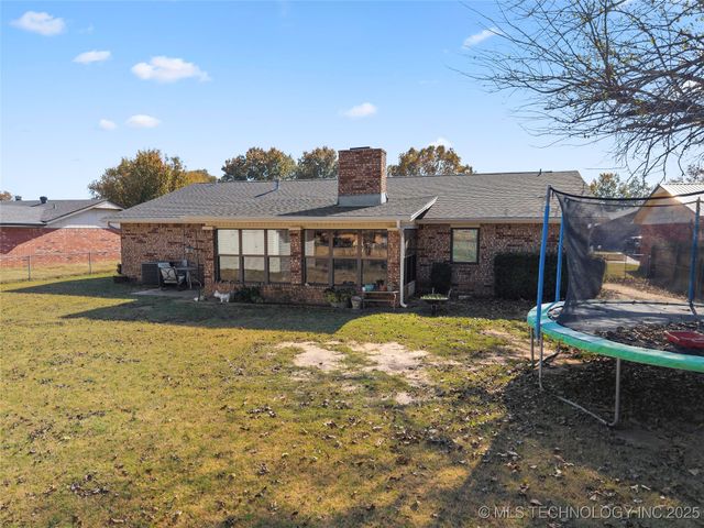 3133 Cardinal Drive, Ardmore, OK 73401