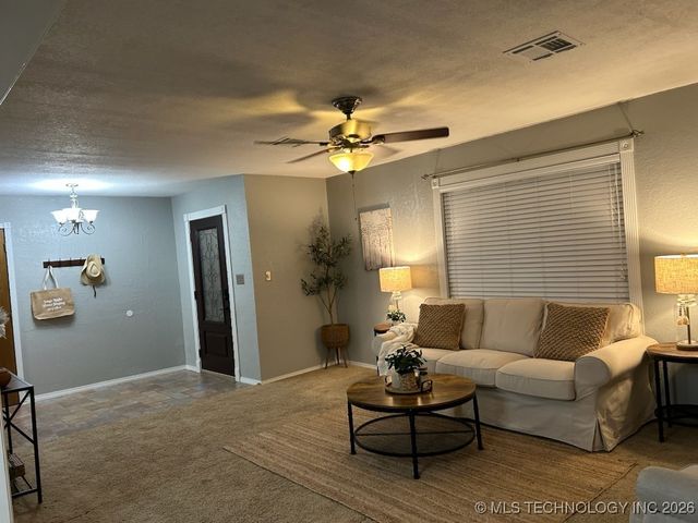 3133 Cardinal Drive, Ardmore, OK 73401