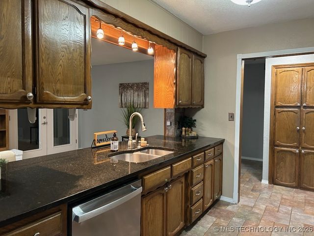 3133 Cardinal Drive, Ardmore, OK 73401