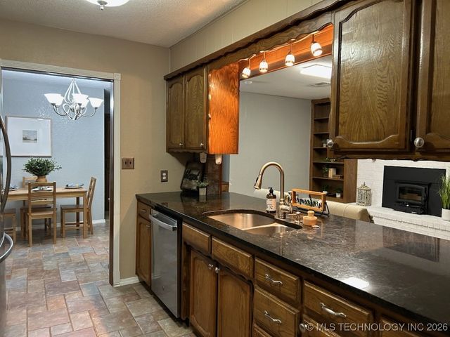 3133 Cardinal Drive, Ardmore, OK 73401