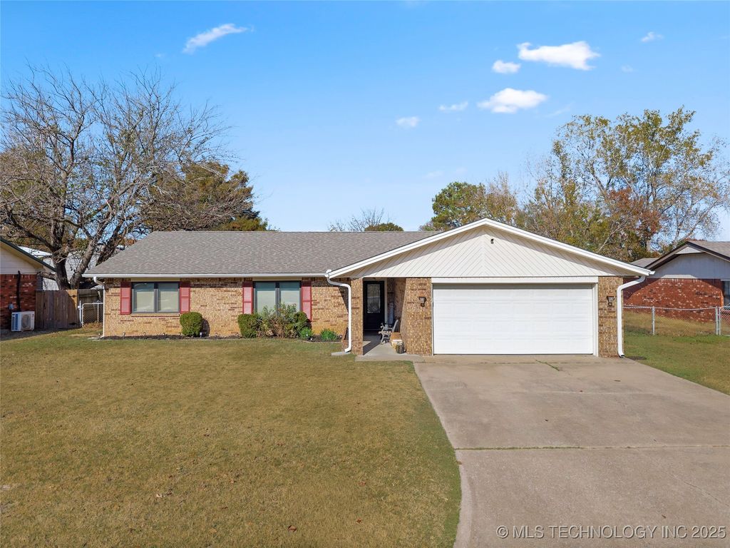 3133 Cardinal Drive, Ardmore, OK 73401