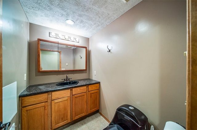 7 Ninevah Beach Drive, Ashtabula, OH 44004