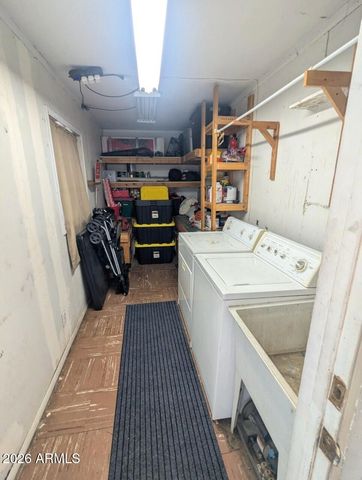 2240 W BERRIDGE Lane, Phoenix, AZ 85015