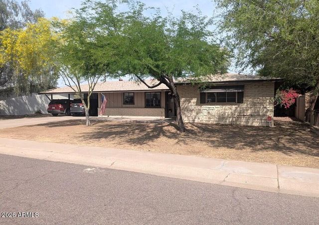 2240 W BERRIDGE Lane, Phoenix, AZ 85015