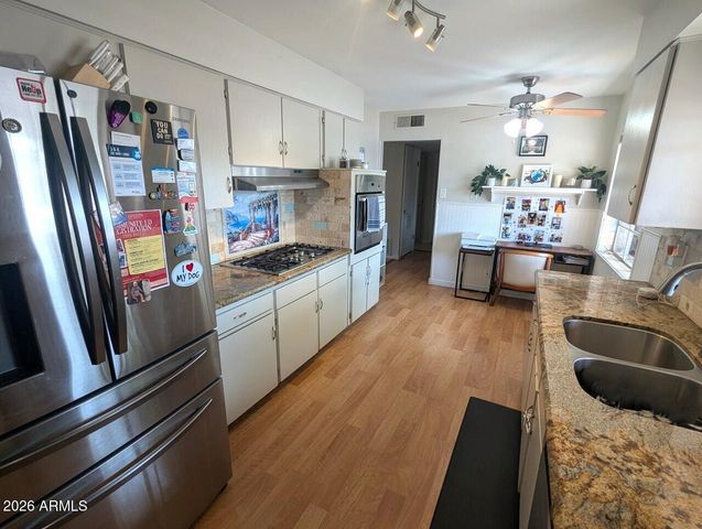 2240 W BERRIDGE Lane, Phoenix, AZ 85015