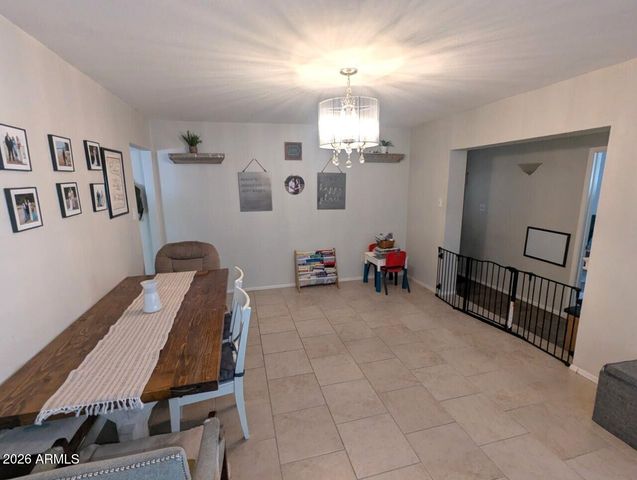 2240 W BERRIDGE Lane, Phoenix, AZ 85015