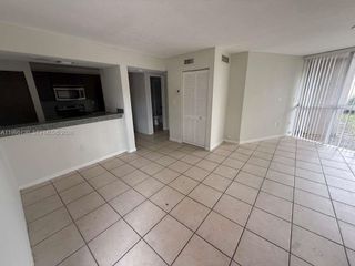 6995 NW 186th St E101, Hialeah, FL 33015