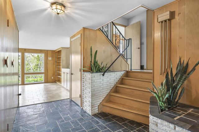 1004 Ridgewood Drive, Stoughton, WI 53589