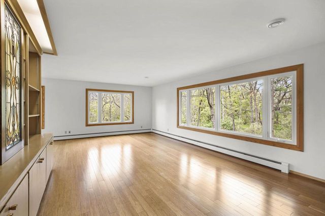 1004 Ridgewood Drive, Stoughton, WI 53589