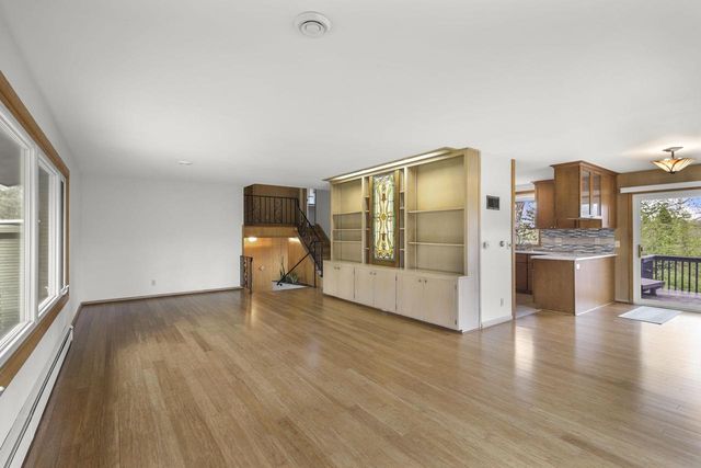 1004 Ridgewood Drive, Stoughton, WI 53589